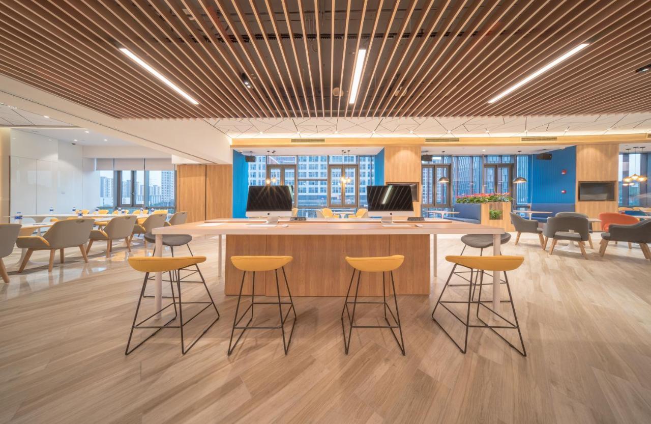 Holiday Inn Express Shanghai Huijin By Ihg ภายนอก รูปภาพ