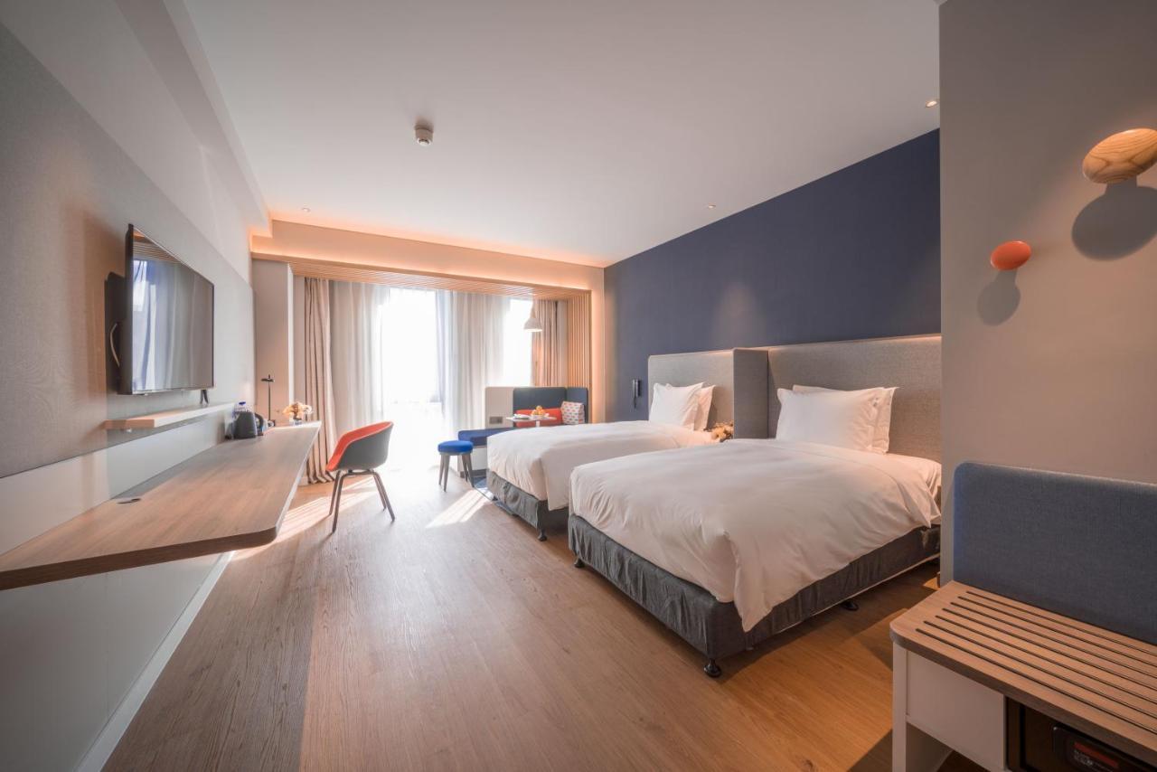 Holiday Inn Express Shanghai Huijin By Ihg ภายนอก รูปภาพ
