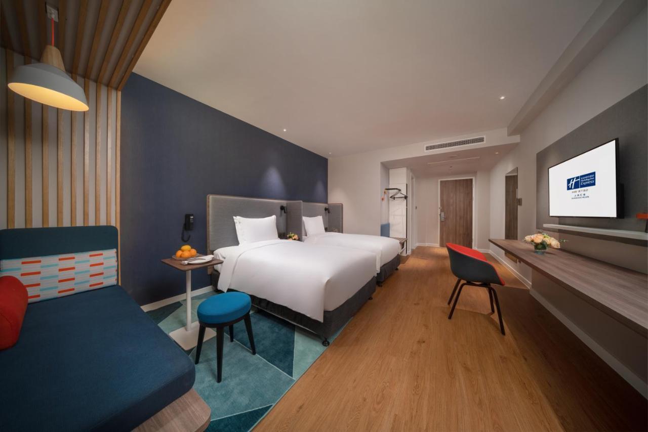 Holiday Inn Express Shanghai Huijin By Ihg ภายนอก รูปภาพ