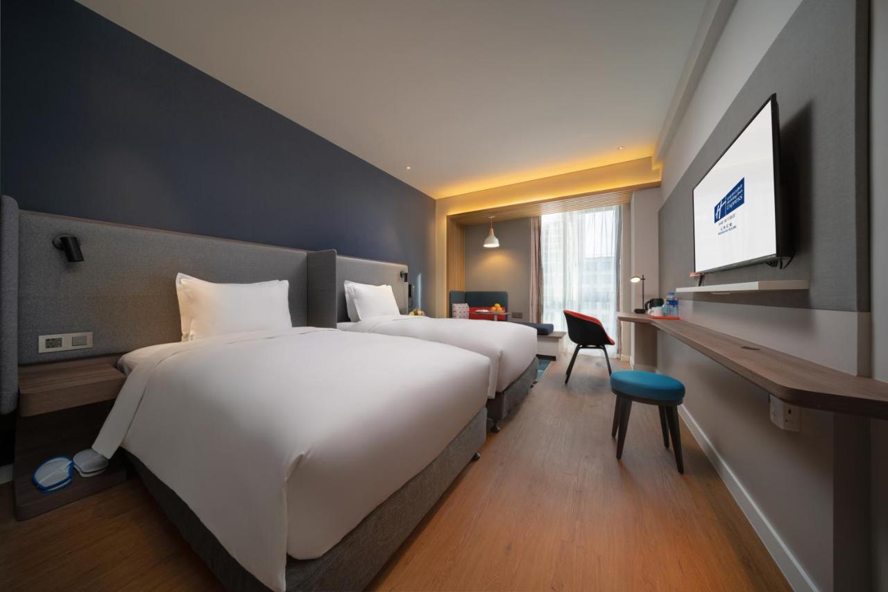 Holiday Inn Express Shanghai Huijin By Ihg ภายนอก รูปภาพ