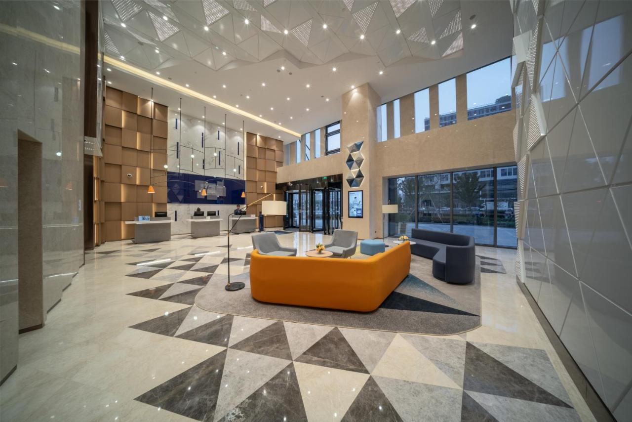 Holiday Inn Express Shanghai Huijin By Ihg ภายนอก รูปภาพ