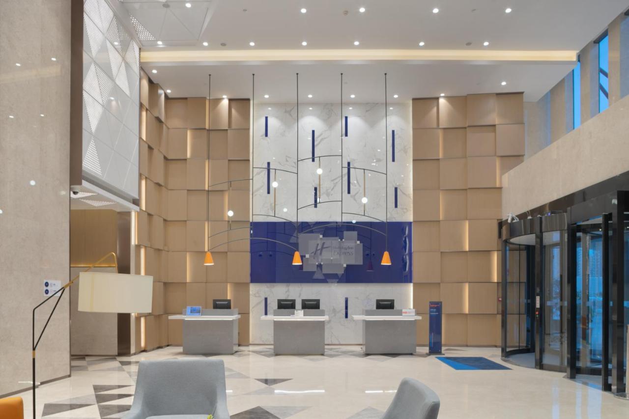 Holiday Inn Express Shanghai Huijin By Ihg ภายนอก รูปภาพ