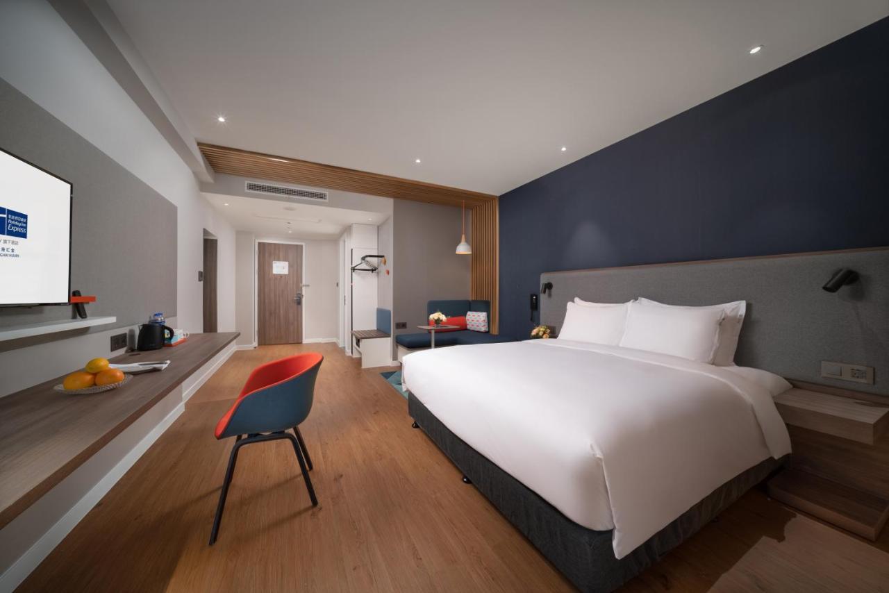 Holiday Inn Express Shanghai Huijin By Ihg ภายนอก รูปภาพ